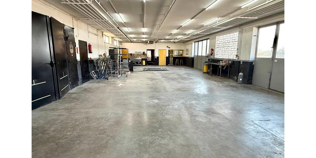 Gewerbeobjekt Blumberg - 2.400&euro; | Angebot:25982443