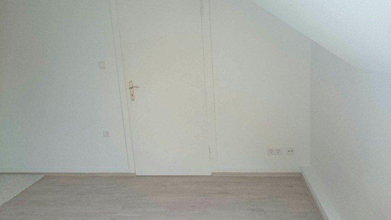 Dachgeschoßwohnung Arnsberg - 3 Zimmer, 80 m&sup2;, 600&euro; | Angebot:26635309