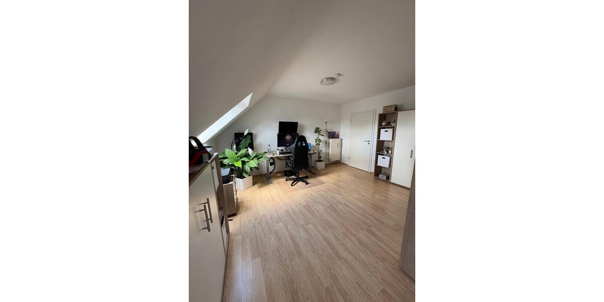 Dachgeschoßwohnung Aurach - 4 Zimmer, 105 m&sup2;, 580&euro; | Angebot:26049418