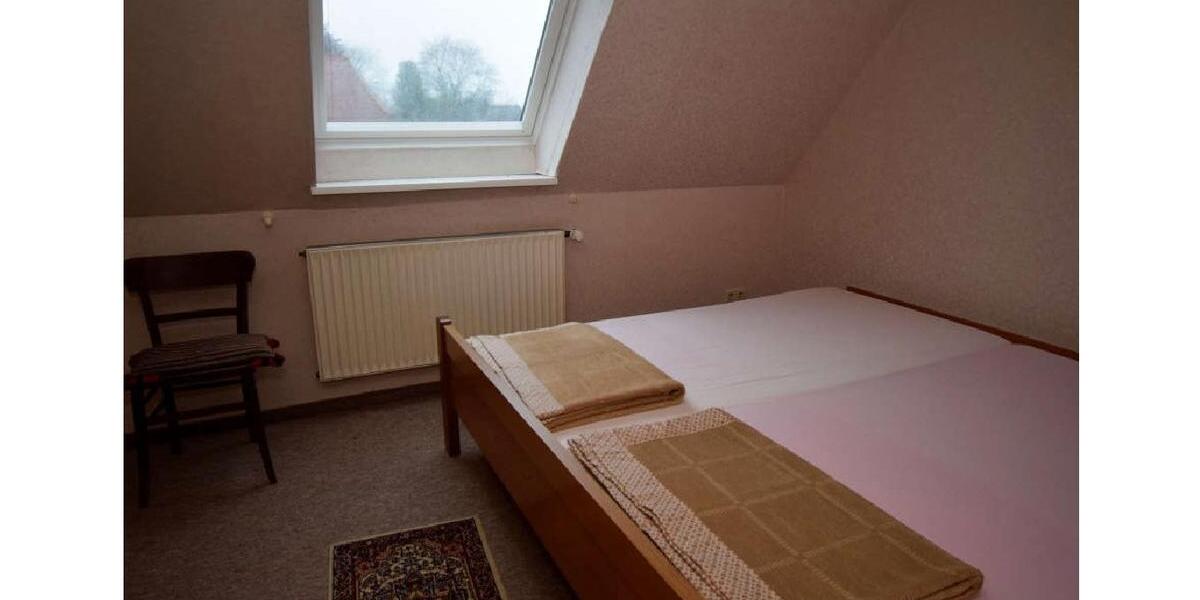 Dachgeschoßwohnung Bülkau - 5 Zimmer, 120 m&sup2;, 15&euro; | Angebot:26030862