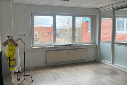 Büro 90 m2 in 23556 Lübeck