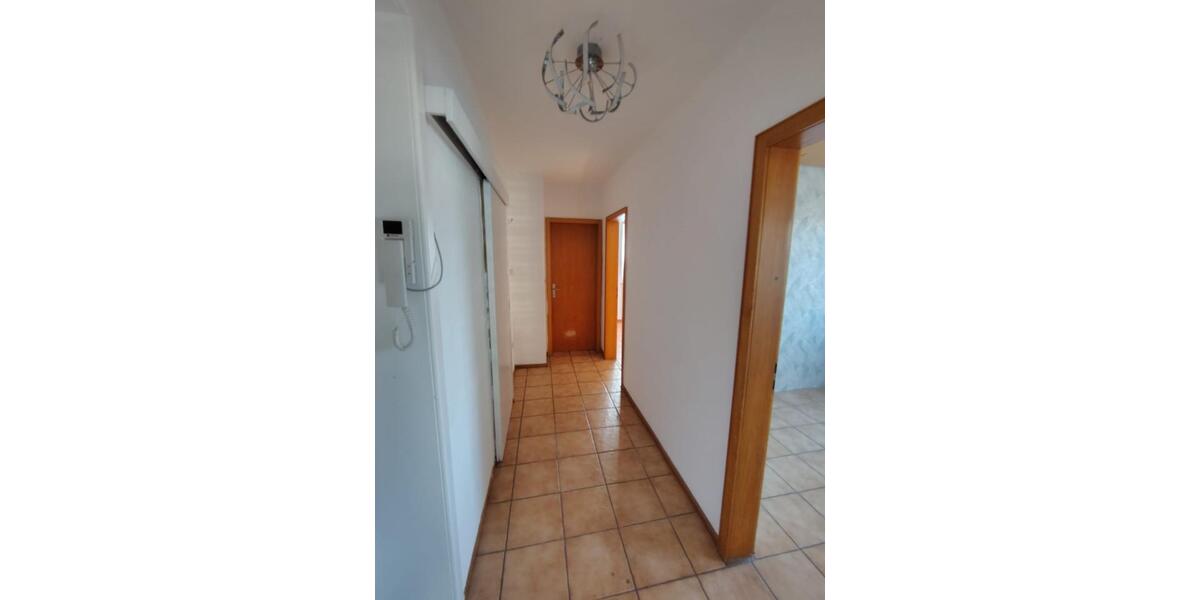 Etagenwohnung Eschwege - 4 Zimmer, 100 m&sup2;, 700&euro; | Angebot:24889953