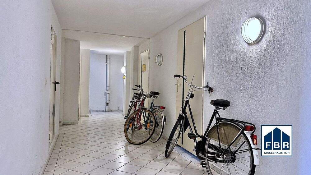 Etagenwohnung Schwerin Paulsstadt - 2 Zimmer, 90 m&sup2;, 630&euro; | Angebot:25780346