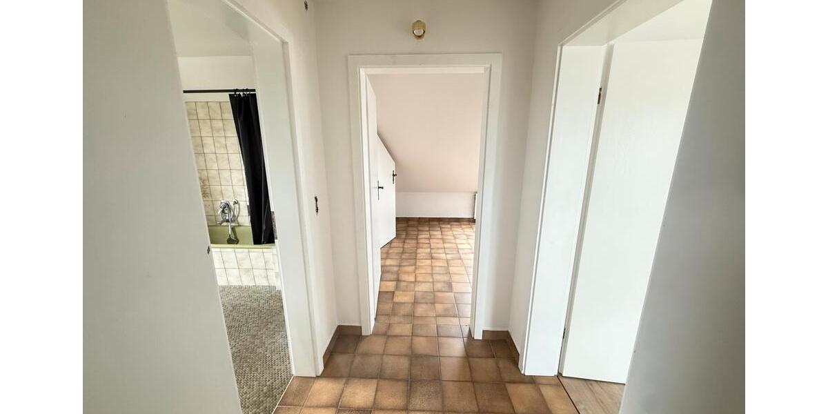 Dachgeschoßwohnung Wathlingen - 3 Zimmer, 95 m&sup2;, 749&euro; | Angebot:26572832