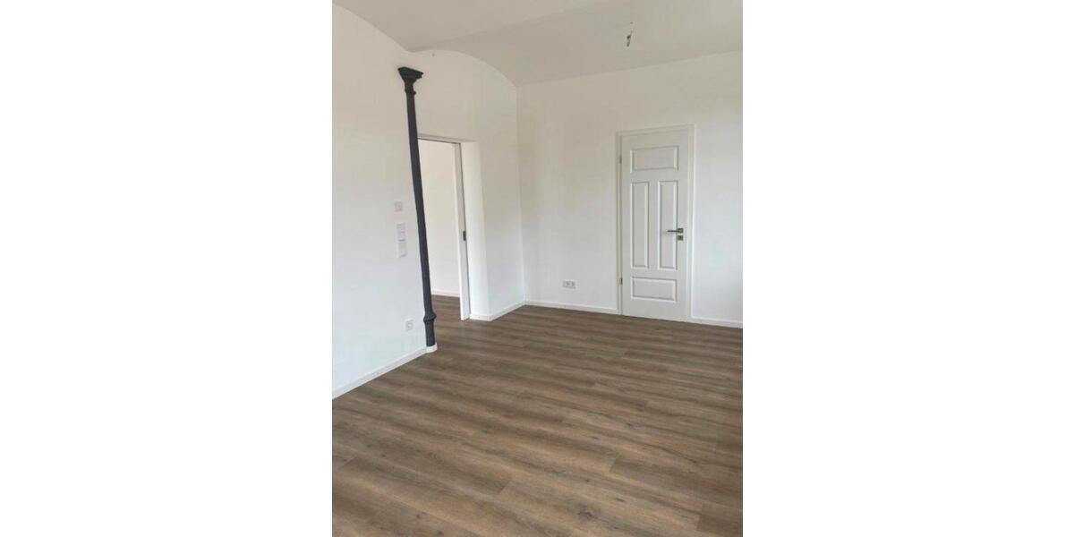 Erdgeschoßwohnung Tacherting - 3 Zimmer, 110 m&sup2;, 1.350&euro; | Angebot:25046895