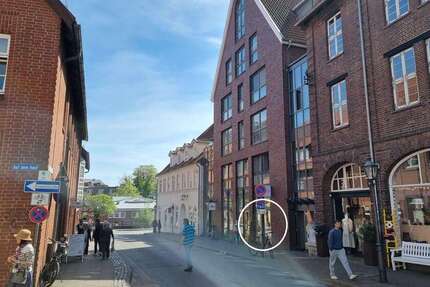 Einzelhandel in Lüneburg 2.835 € 126 m²