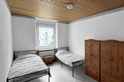 Wohnen auf Zeit Neustadt an der Weinstraße Diedesfeld - 10 Zimmer, 220 m&sup2;, 450&euro; | Angebot:26073720