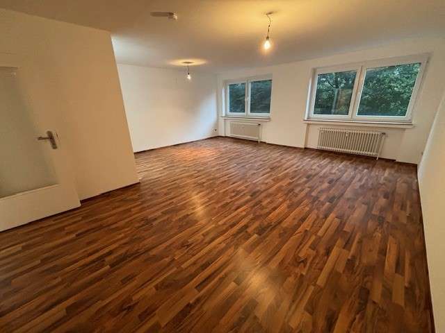 Etagenwohnung Mönchengladbach Süd - 3 Zimmer, 98 m&sup2;, 750&euro; | Angebot:27168287