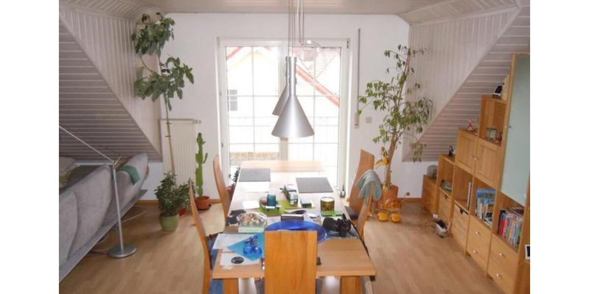 Dachgeschoßwohnung Wettstetten - 3 Zimmer, 85 m&sup2;, 935&euro; | Angebot:24766159