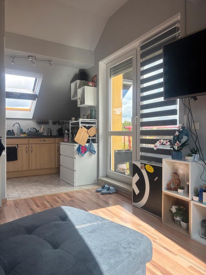 Helle Zwei-Raum Dachgeschoss Wohnung in Schwarzheide