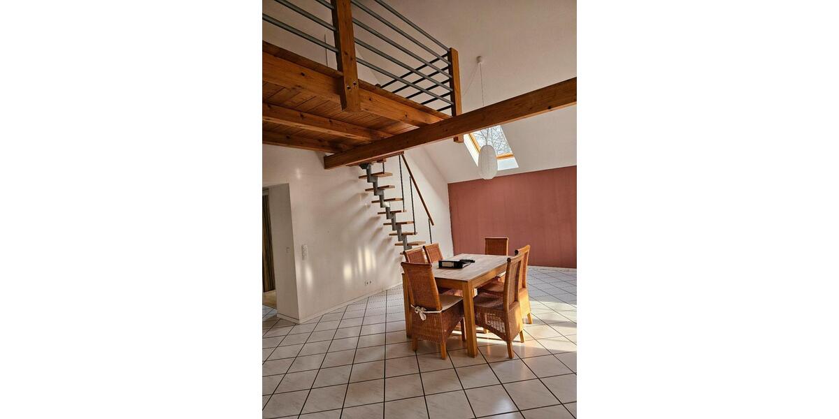 Dachgeschoßwohnung Mommenheim - 2 Zimmer, 79 m&sup2;, 750&euro; | Angebot:24560491