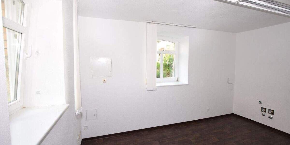 Gewerbeobjekt Naumburg - 2 Zimmer, 45 m&sup2;, 225&euro; | Angebot:25697602