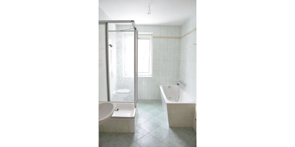Etagenwohnung Sangerhausen - 3 Zimmer, 81 m&sup2;, 500&euro; | Angebot:26635035