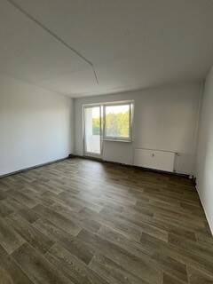 Charmante 2-Zimmer-Wohnung mit Balkon in Lusan sucht Nachmieter