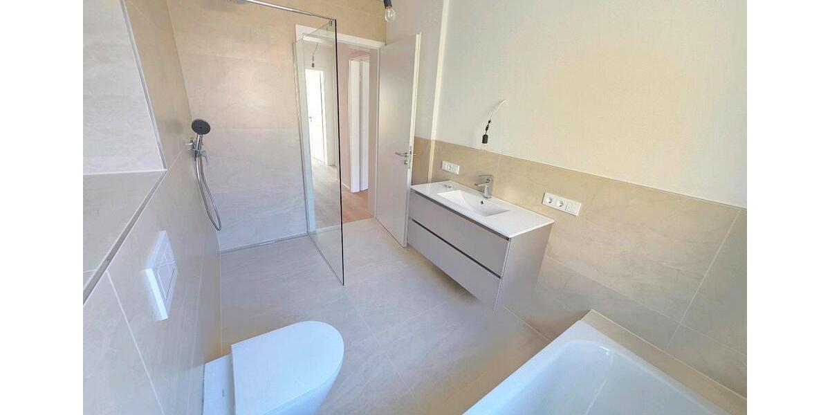 Neubau! Luxuriöses Haus mit Küche zu vermieten! Erstbezug! 5 zimmer