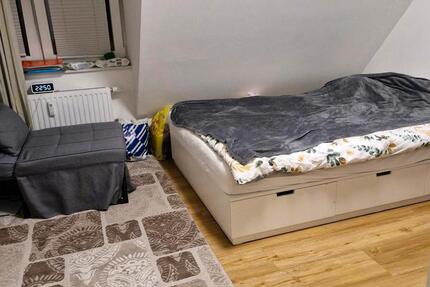 Unmöblierte WG-Zimmer zu vermieten 4 zimmer