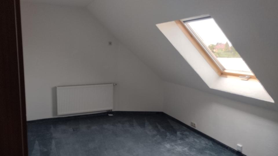 Dachgeschoßwohnung Sollstedt - 4 Zimmer, 107 m&sup2;, 875&euro; | Angebot:26539581