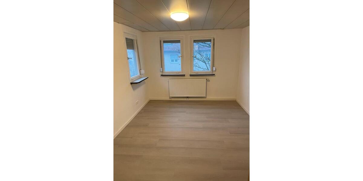 Etagenwohnung Fellbach - 4 Zimmer, 15 m&sup2;, 410&euro; | Angebot:26212061