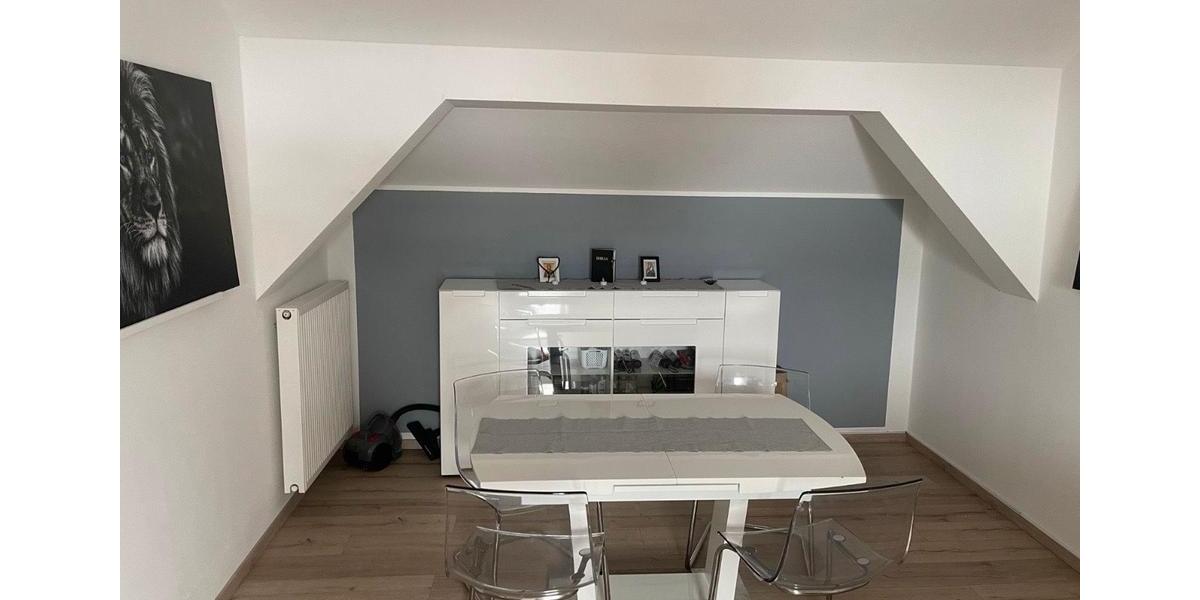 Dachgeschoßwohnung Mamming - 3 Zimmer, 115 m&sup2;, 1.040&euro; | Angebot:25639640