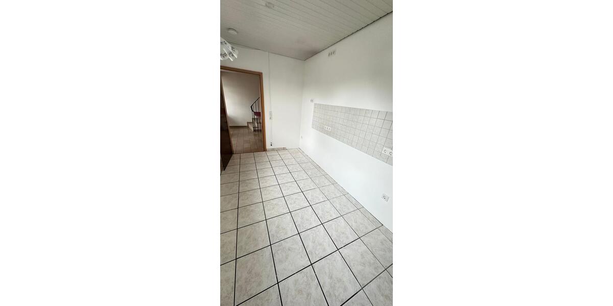 Reihenhaus Meerbusch Kierst - 5 Zimmer, 135 m&sup2;, 1.810&euro; | Angebot:25223883