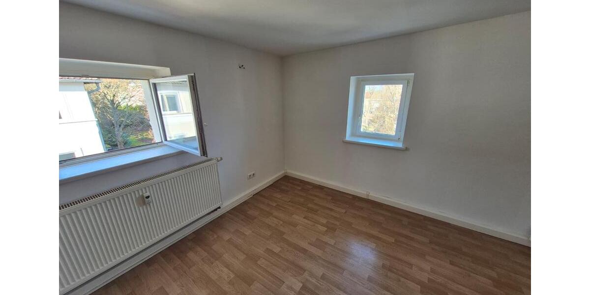Dachgeschoßwohnung Gotha - 2 Zimmer, 47 m&sup2;, 400&euro; | Angebot:25570574