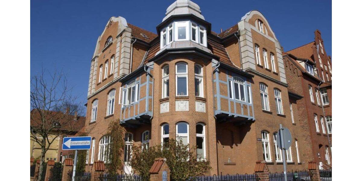 Etagenwohnung Lüneburg Rotes Feld - 6 Zimmer, 199 m&sup2;, 2.200&euro; | Angebot:26826336