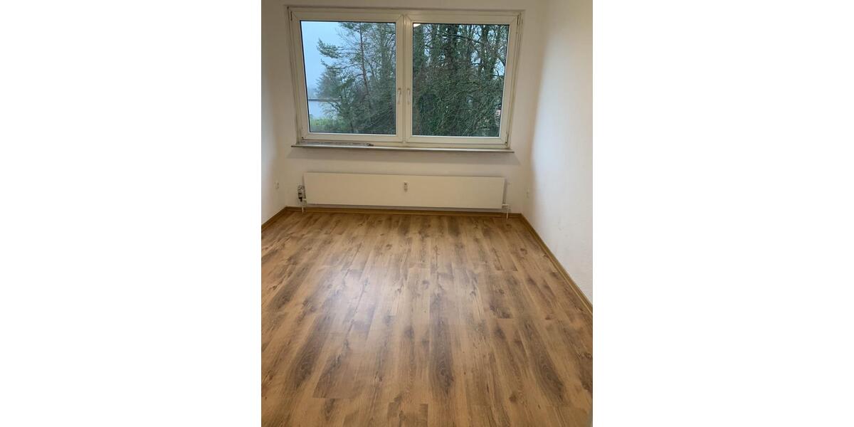Etagenwohnung Hannover Vahrenwald-List - 4 Zimmer, 100 m&sup2;, 1.750&euro; | Angebot:25362137