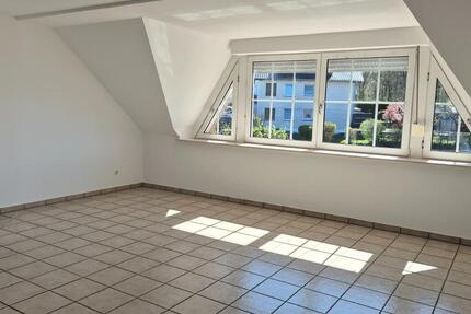 Dachgeschosswohnung mit ausgebautem Spitzboden zimmer
