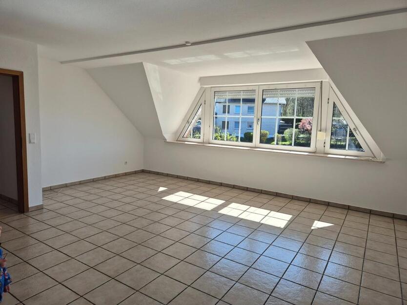 Dachgeschosswohnung mit ausgebautem Spitzboden zimmer