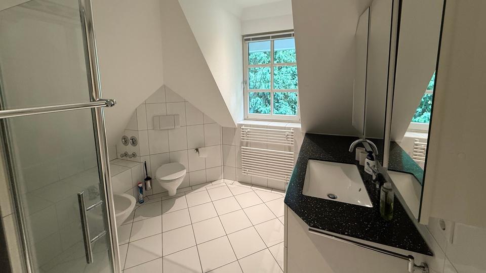 Etagenwohnung Bad Homburg vor der Höhe Gonzenheim - 3 Zimmer, 130 m&sup2;, 2.200&euro; | Angebot:26232519