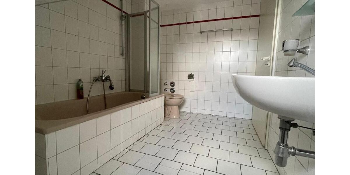 Dachgeschoßwohnung Cölbe - 3 Zimmer, 62 m&sup2;, 800&euro; | Angebot:26223337