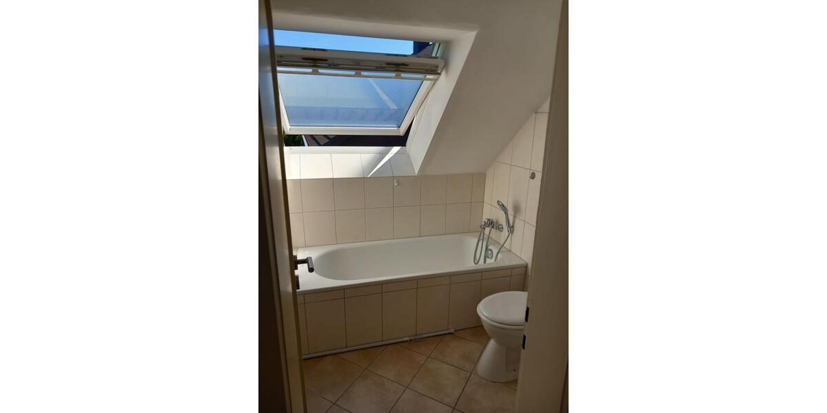 Dachgeschoßwohnung Bad Salzuflen - 1 Zimmer, 50 m&sup2;, 450&euro; | Angebot:26700868