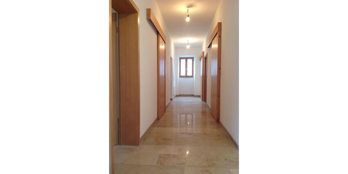 Erdgeschoßwohnung Roßbach - 2 Zimmer, 85 m&sup2;, 510&euro; | Angebot:25342275