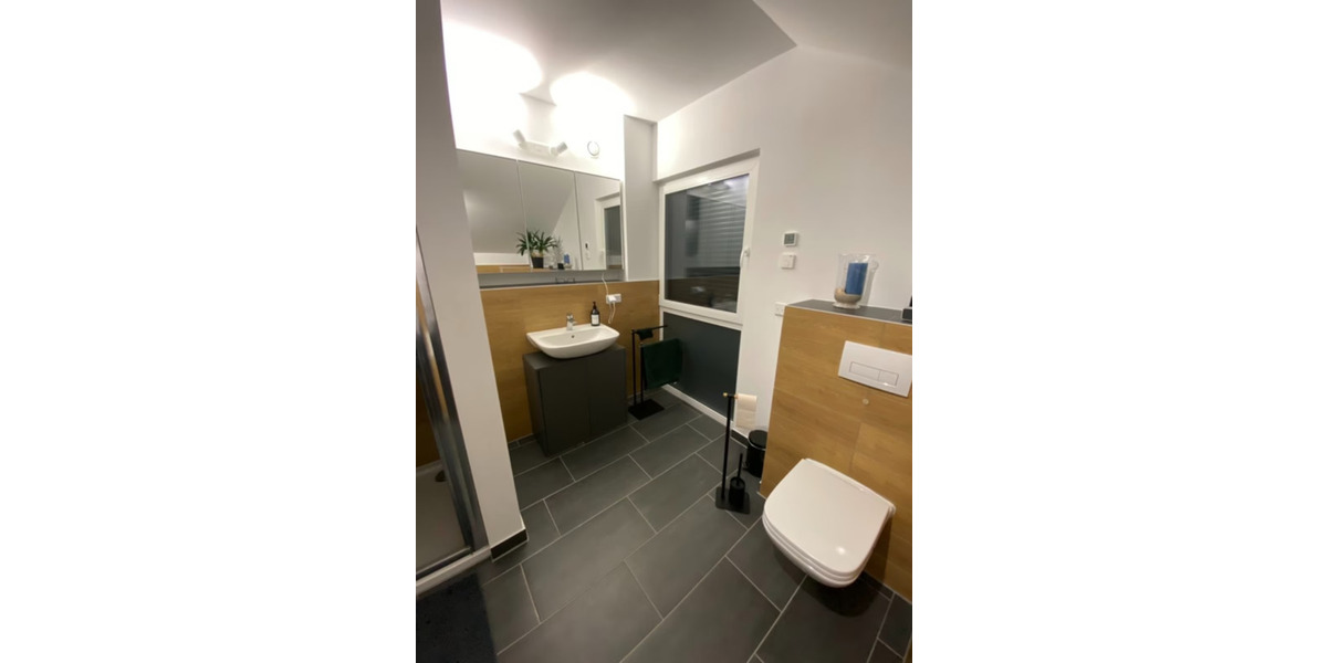 Wohnen auf Zeit Eigeltingen - 5 Zimmer, 162 m&sup2;, 500&euro; | Angebot:24983339