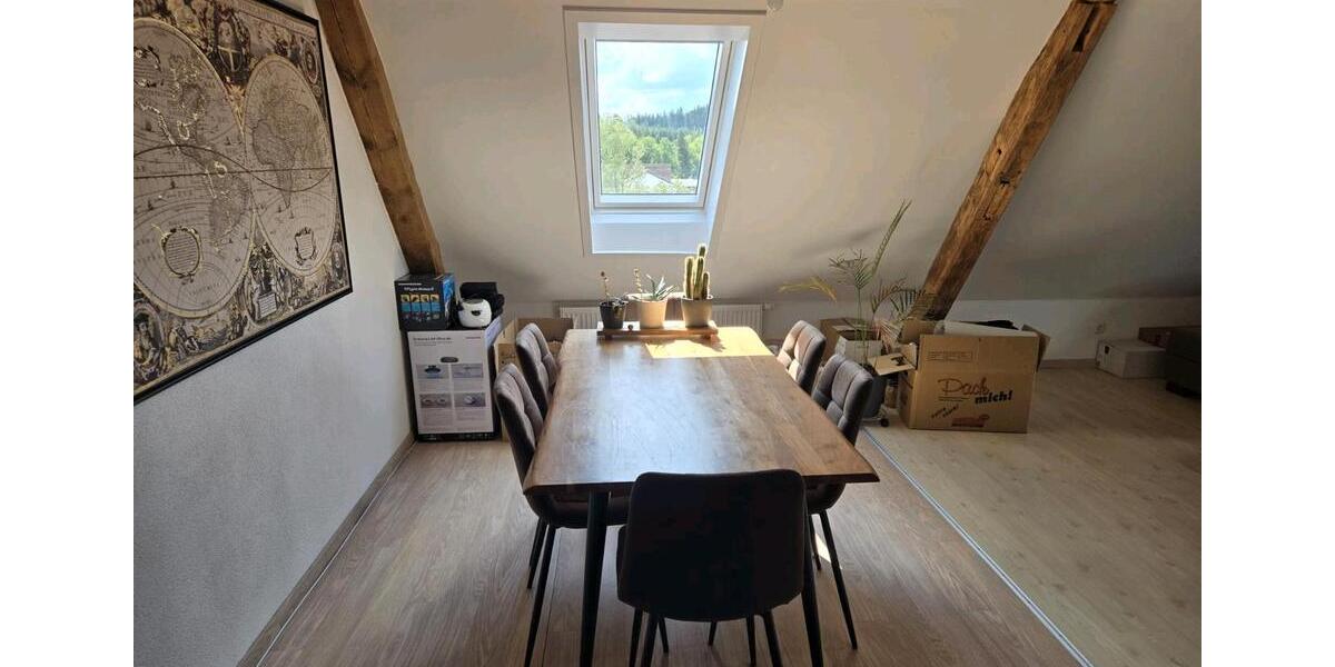 Dachgeschoßwohnung Pentling - 2 Zimmer, 120 m&sup2;, 1.200&euro; | Angebot:26638692