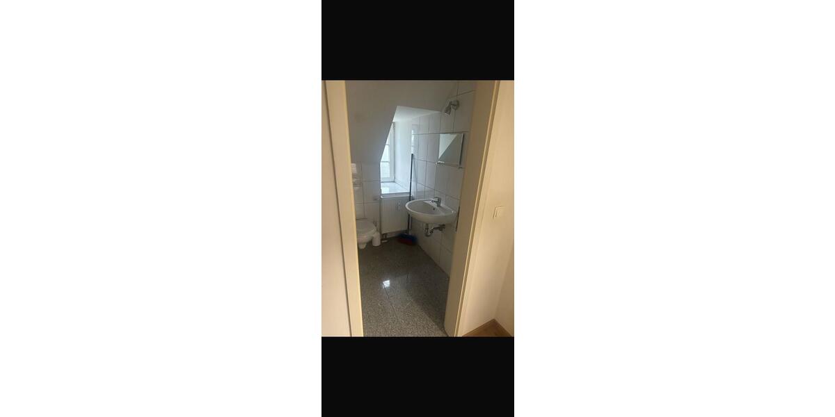 Dachgeschoßwohnung Moers - 2 Zimmer, 64 m&sup2;, 840&euro; | Angebot:24614883