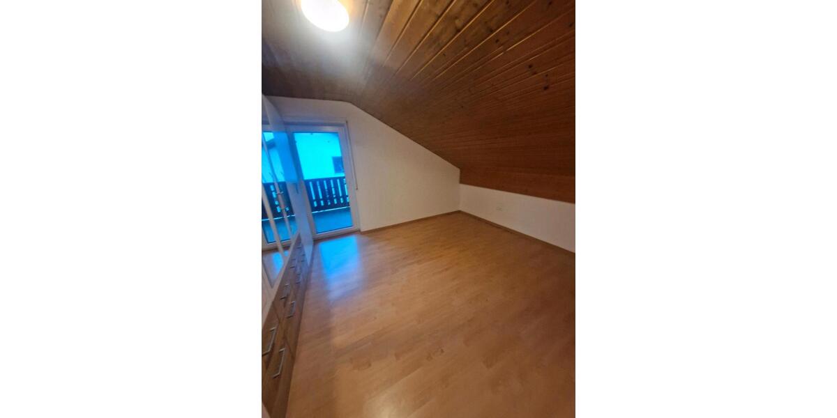Dachgeschoßwohnung Dollnstein - 4.5 Zimmer, 125 m&sup2;, 1.350&euro; | Angebot:24715059