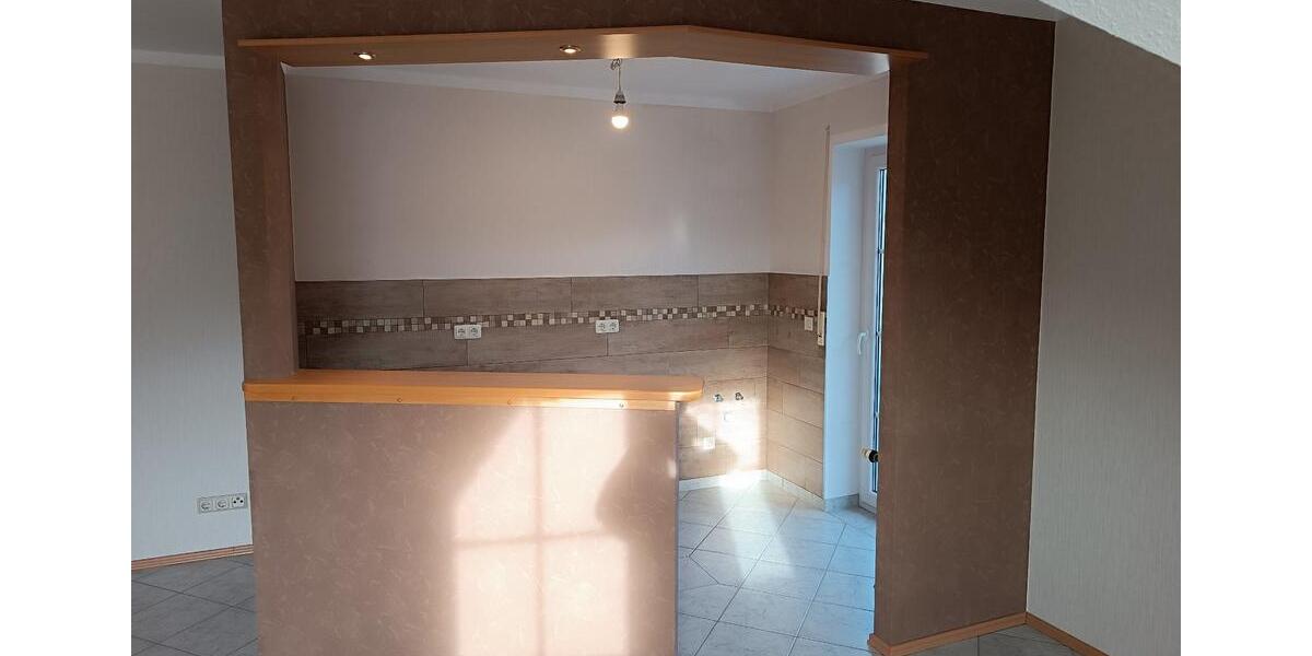 Dachgeschoßwohnung Dipperz - 3 Zimmer, 100 m&sup2;, 850&euro; | Angebot:24795641