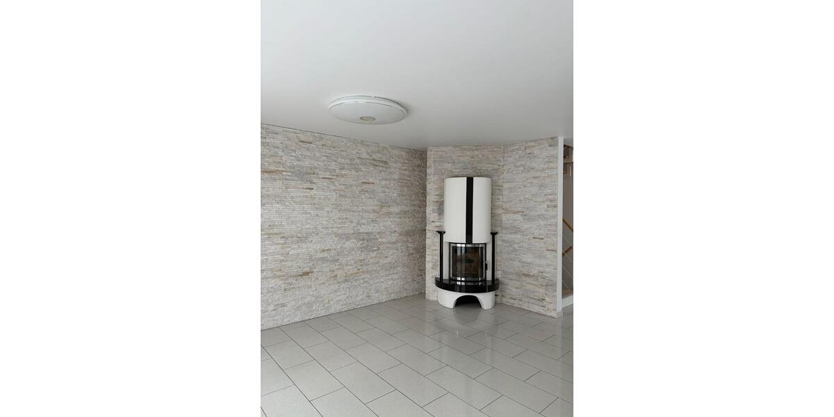 4 Zimmer & viel Platz: Einfamilienhaus in Velbert-Tönisheide zu vermieten 4 zimmer