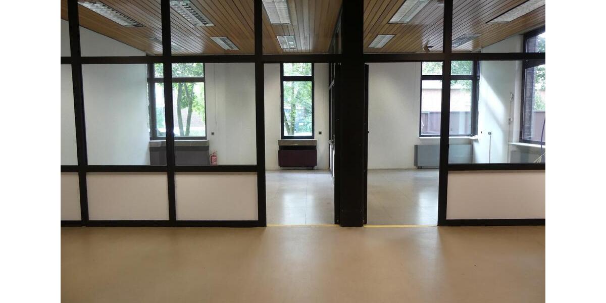 # ca.80qm Büro mit bis zu 180qm Ausstellungs-Lagerflächen in Wesel Citynah ## zimmer