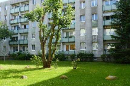 Wohnung zum Mieten in Schwerin 376 € 58.11 m²
