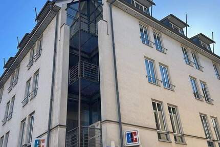 Wohnung Weißenfels - 3 Zimmer, 109 m&sup2;, 800&euro; | Angebot:25770425