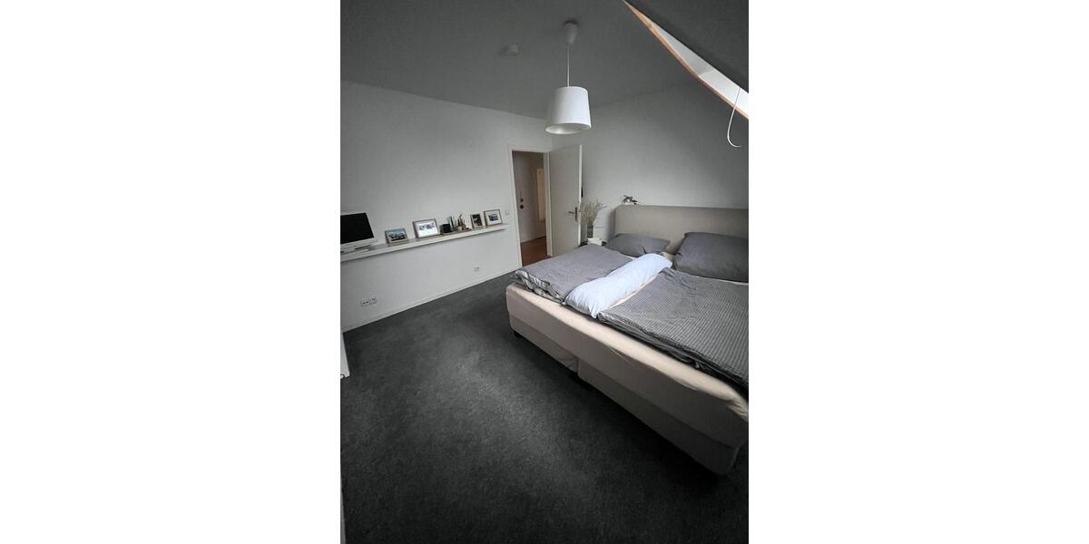 Dachgeschoßwohnung Hanau Großauheim - 3.5 Zimmer, 75 m&sup2;, 900&euro; | Angebot:24839413