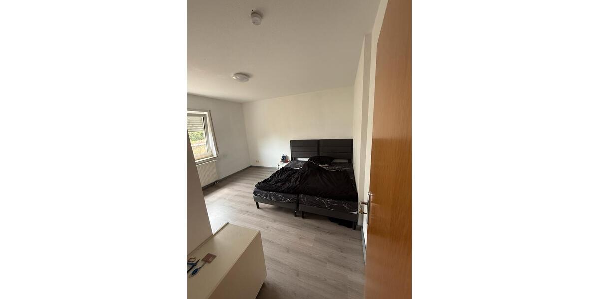 Etagenwohnung Ludwigshafen am Rhein Ludwigshafen-Oggersheim - 2 Zimmer, 72 m&sup2;, 1.100&euro; | Angebot:26538145