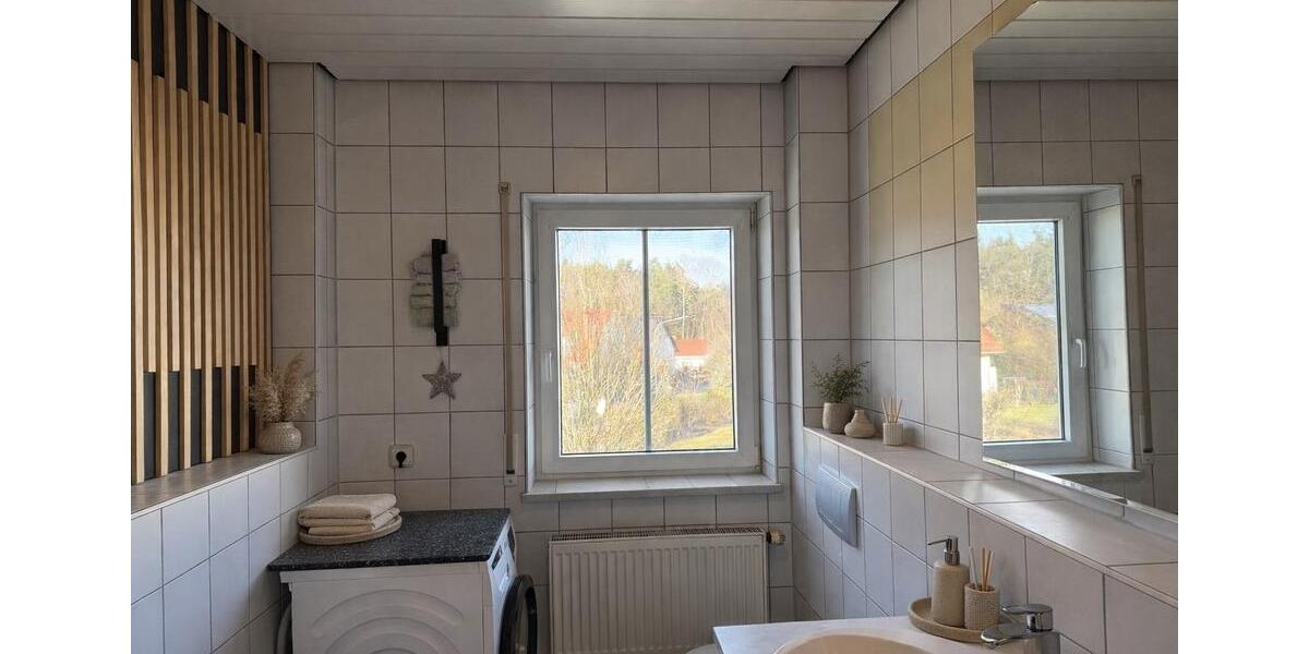 Etagenwohnung Grafenwöhr - 3.5 Zimmer, 104 m&sup2;, 950&euro; | Angebot:25639612