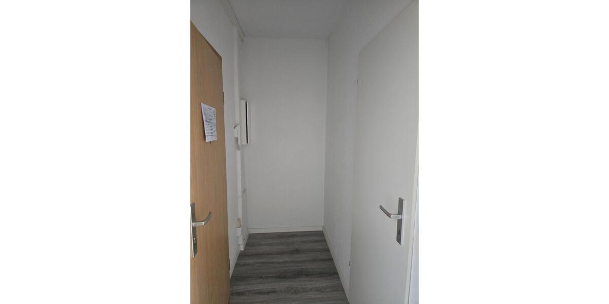 Ab sofort... 3 Raumwohnung im 1.OG mit Wanne und Balkon! 3 zimmer