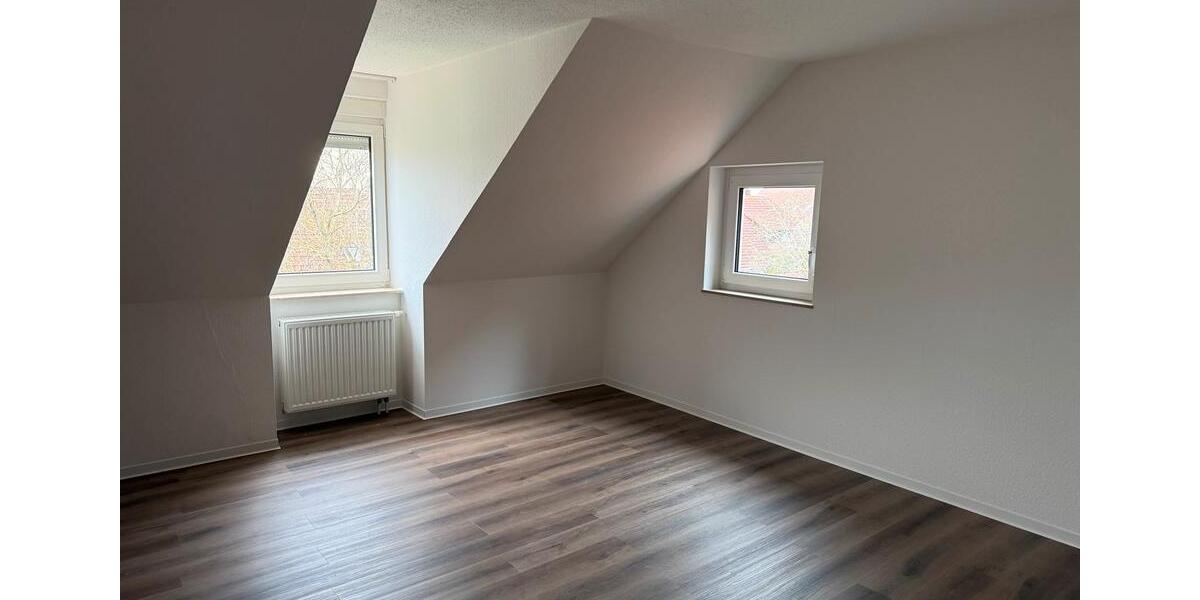 Dachgeschoßwohnung Feuchtwangen - 3 Zimmer, 82 m&sup2;, 700&euro; | Angebot:26047291