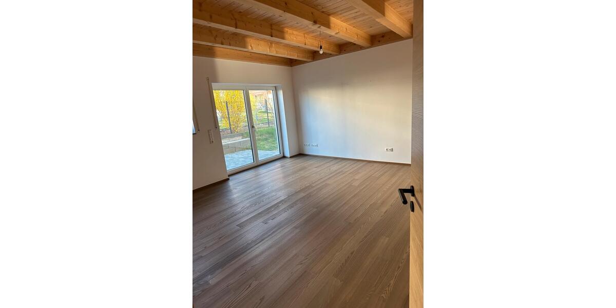 Bungalow Pemfling - 5 Zimmer, 150 m&sup2;, 10&euro; | Angebot:26440581
