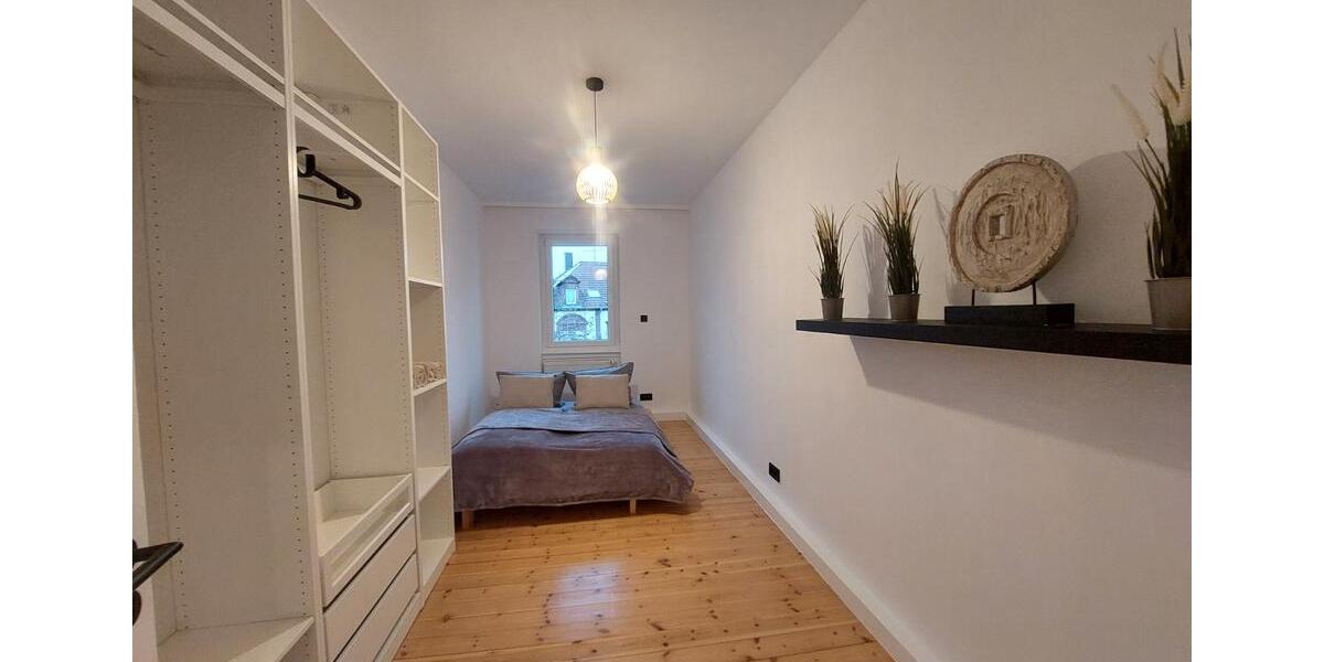 Wohnen auf Zeit Kaiserslautern Betzenberg - 6 Zimmer, 130 m&sup2;, 600&euro; | Angebot:26030113