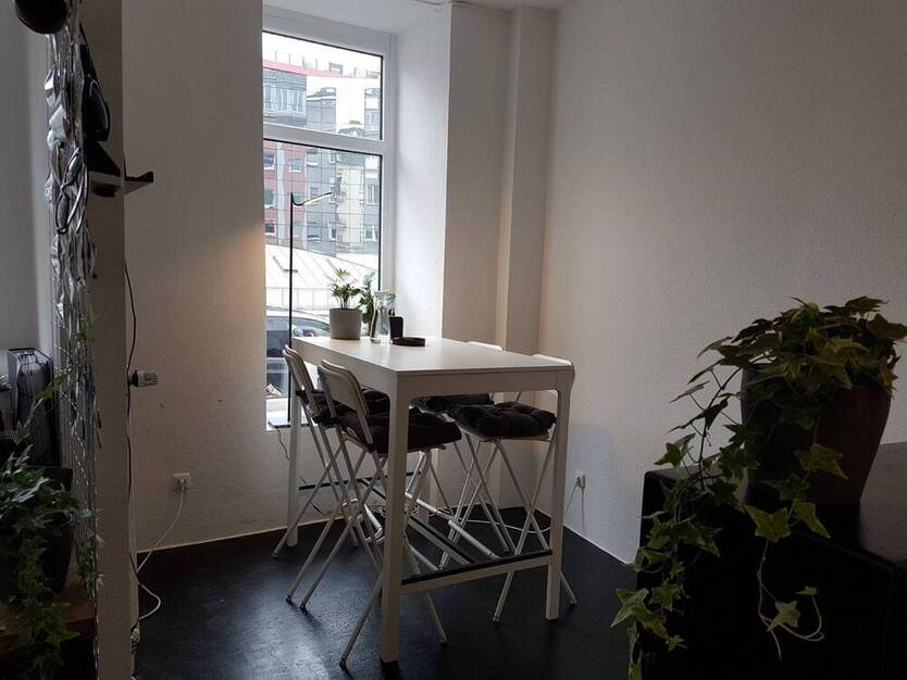 Schöne offene Arbeitsplätze im Belgischen Viertel - All-in-Miete